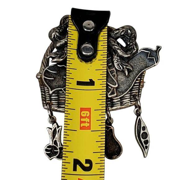 Gardeners Basket Veggies Vegetables Dangles Gift Vtg Cottagecore Grandmacore 2" - Picture 3 of 3